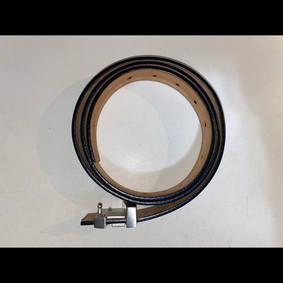 Classic Louis Vuitton Belt - Picture 5 of 12